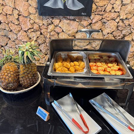 Tiki Beach Club & Resort (Adults Only) Бвейю Екстер'єр фото