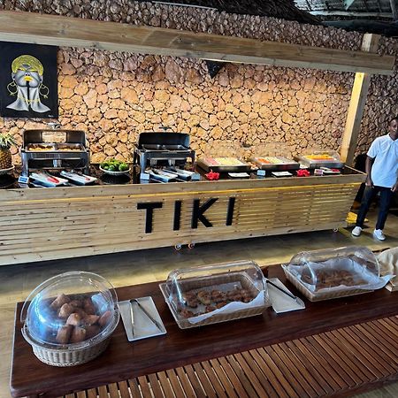 Tiki Beach Club & Resort (Adults Only) Бвейю Екстер'єр фото