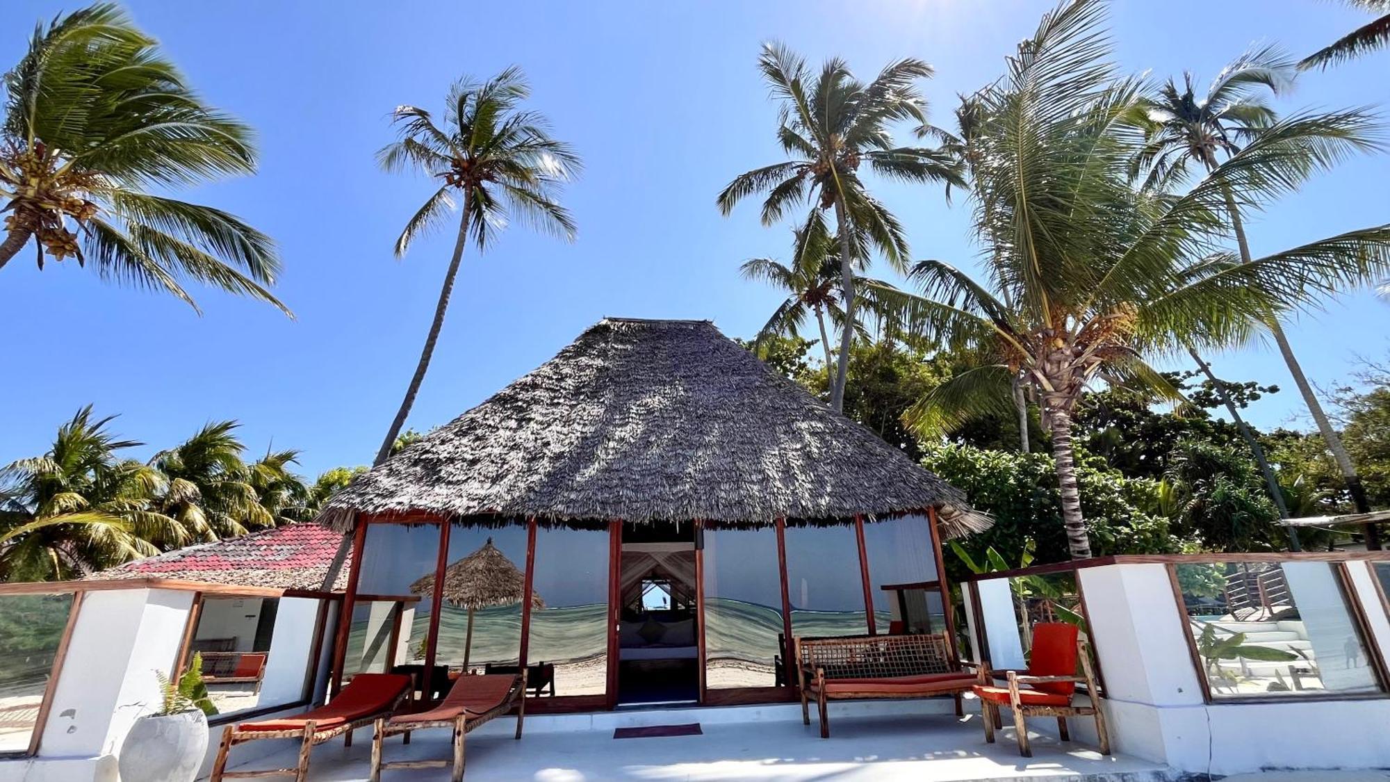 Tiki Beach Club & Resort (Adults Only) Бвейю Екстер'єр фото