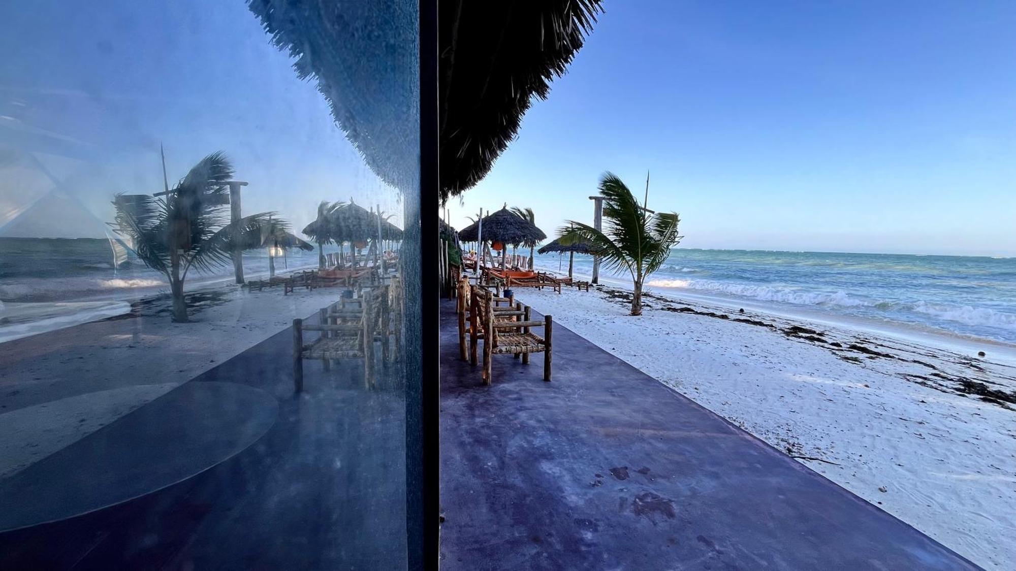 Tiki Beach Club & Resort (Adults Only) Бвейю Екстер'єр фото